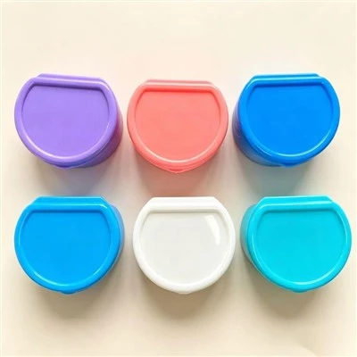 Estuche para dentaduras postizas a prueba de fugas